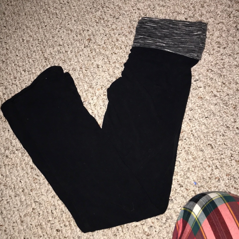 yoga pants